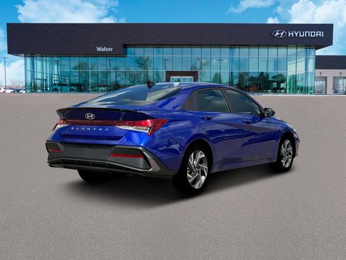 New 2025 Hyundai Elantra Sport image 9