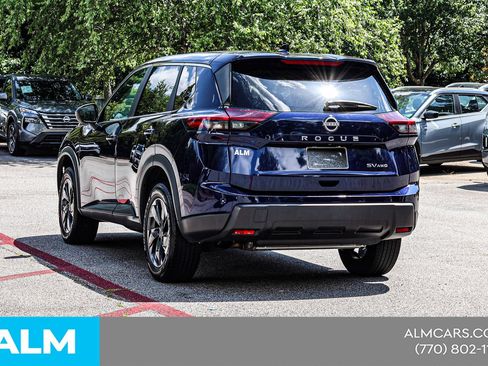 Used 2024 Nissan Rogue SV AWD/4WD image 8