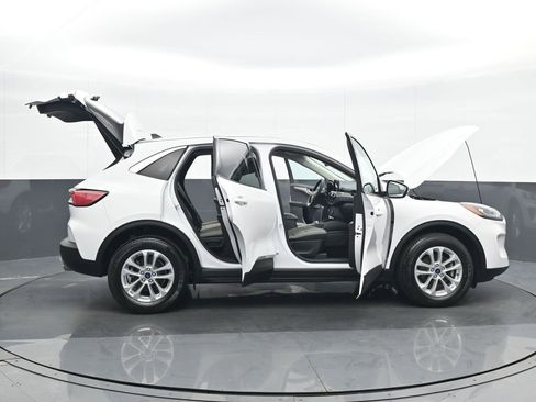 Used 2021 Ford Escape SE w/ Cold Weather Package image 26