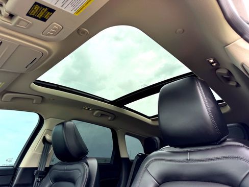 Used 2024 Lincoln Corsair FWD w/ Equipment Group 101A image 14