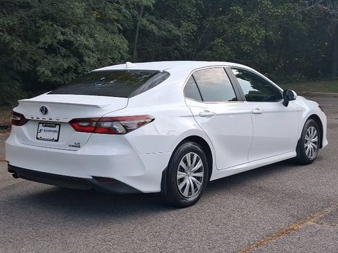 Used 2023 Toyota Camry LE FWD image 5