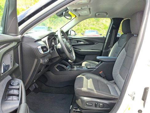 Used 2022 Chevrolet TrailBlazer LT w/ Convenience Package AWD/4WD image 13