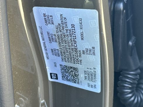 Used 2023 Chevrolet Colorado W/T RWD image 33