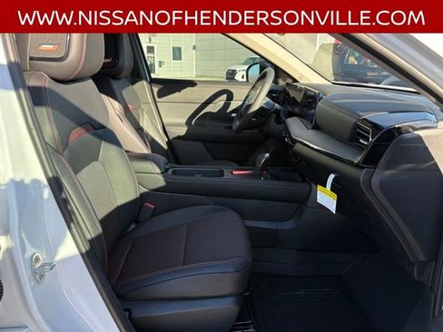 New 2026 Nissan Kicks SR w/ SR Premium Package FWD image 20