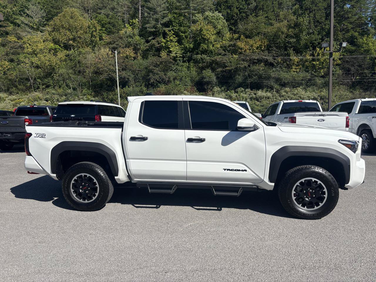 Used 2024 Toyota Tacoma TRD Off-Road AWD/4WD image 6