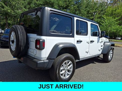 Used 2023 Jeep Wrangler Unlimited w/ Cold Weather Group image 6