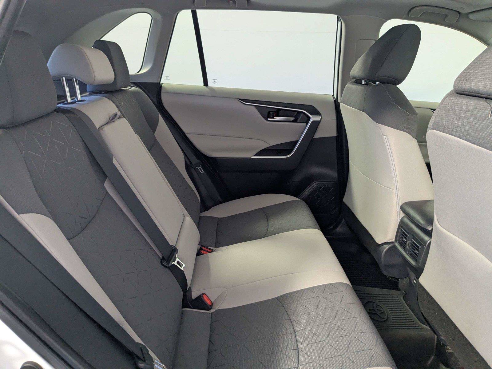 Certified 2025 Toyota RAV4 XLE w/ Convenience Package FWD image 29