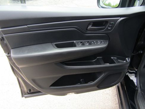 Used 2025 Honda Odyssey EX-L image 17