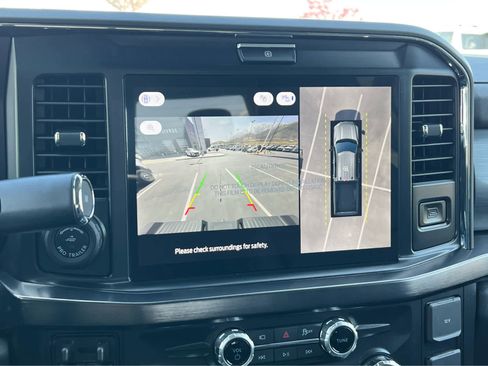New 2026 Ford F250 Lariat w/ Black Appearance Package image 39