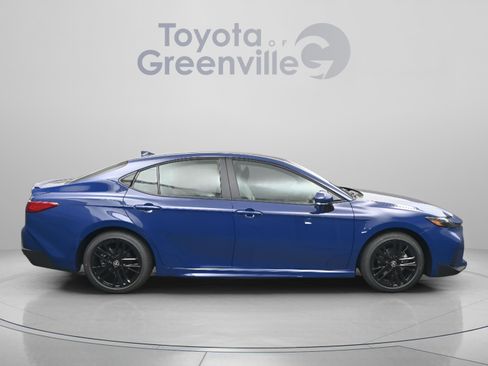 New 2026 Toyota Camry SE FWD image 17