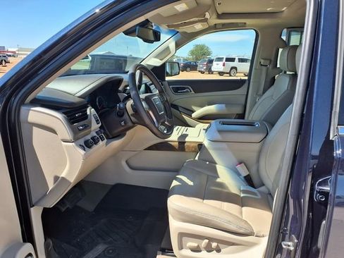 Used 2018 GMC Yukon Denali w/ Open Road Package AWD/4WD image 23