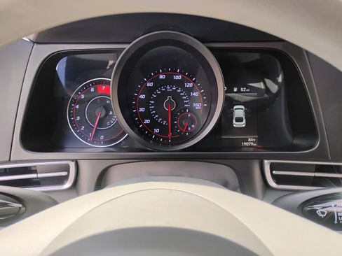 Used 2023 Hyundai Elantra SEL FWD image 44