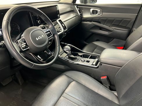 Used 2022 Kia Sorento SX AWD/4WD image 16
