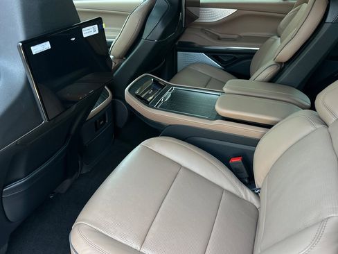 New 2026 Lincoln Navigator Black Label AWD/4WD image 11