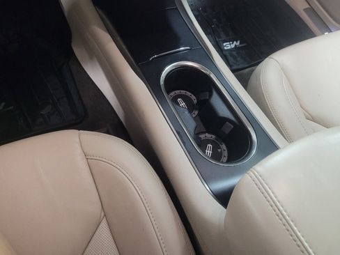 Used 2017 Lincoln MKC Select w/ Select Plus Package FWD image 26