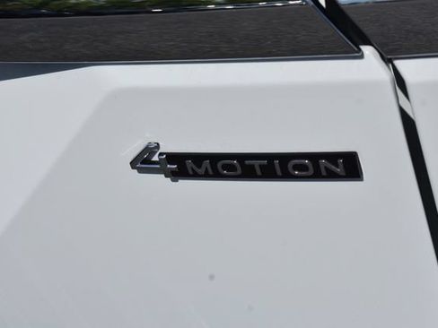 Used 2024 Volkswagen Atlas SE AWD/4WD image 15