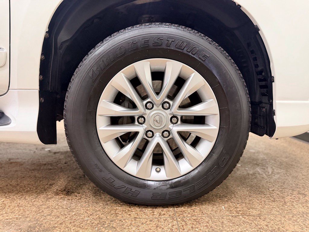 Used 2019 Lexus GX 460 Premium w/ Premium Package AWD/4WD image 26