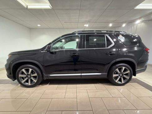Used 2025 Honda Pilot Elite image 2