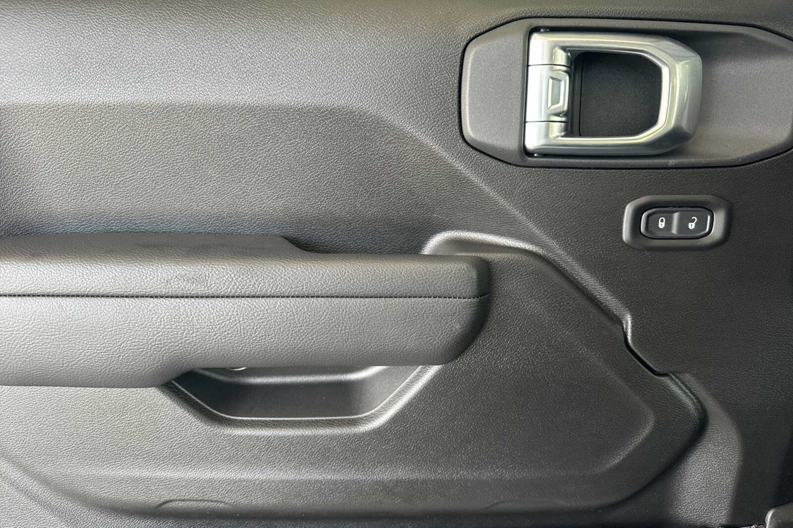 New 2026 Jeep Gladiator Sport AWD/4WD image 8