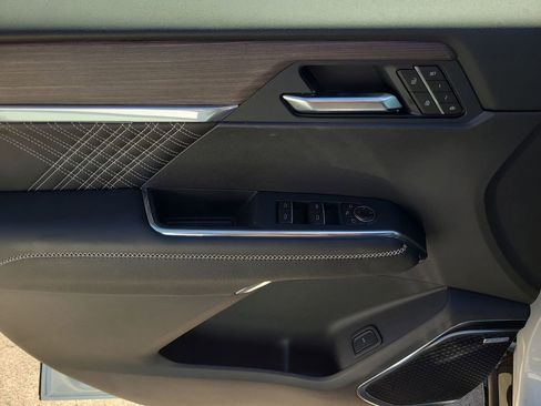 New 2026 GMC Acadia Denali w/ Super Cruise Package image 23