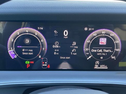 New 2026 Volkswagen Tiguan SE R-Line FWD image 24