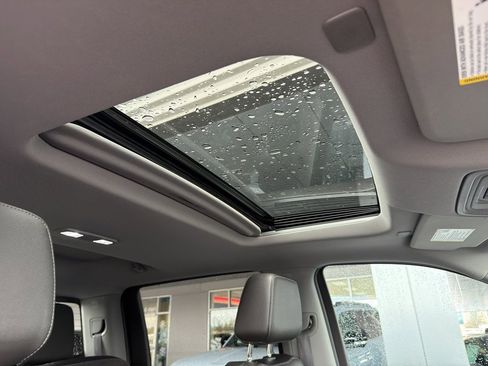 Used 2019 GMC Sierra 1500 SLT w/ SLT Convenience Package image 13