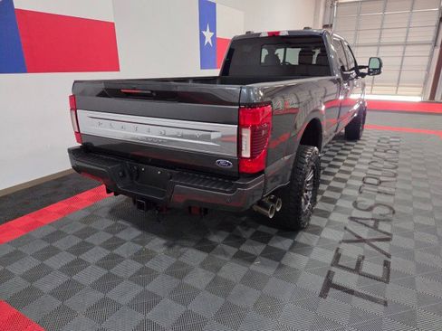 Used 2020 Ford F350 Platinum image 15
