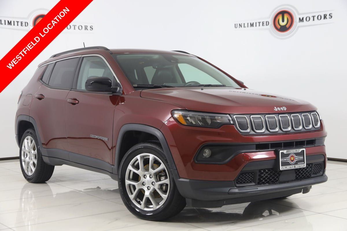 Used 2022 Jeep Compass Latitude w/ Sun and Sound Group AWD/4WD image 1