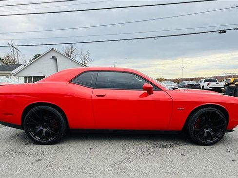 Used 2018 Dodge Challenger R/T image 6