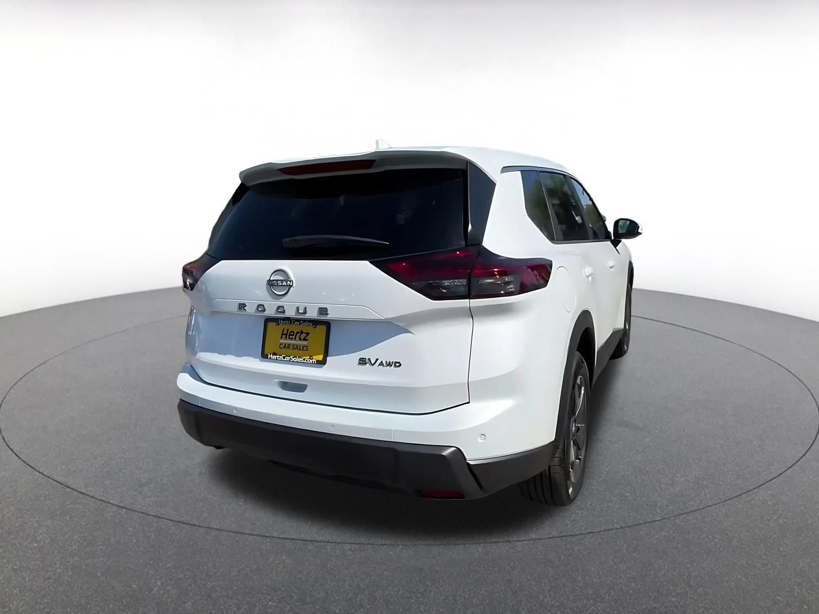 Used 2024 Nissan Rogue SV AWD/4WD image 13