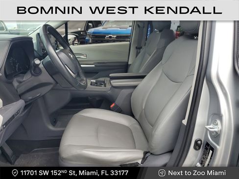 Used 2021 Toyota Sienna XLE image 23