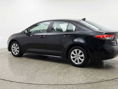 Used 2025 Toyota Corolla LE FWD image 6