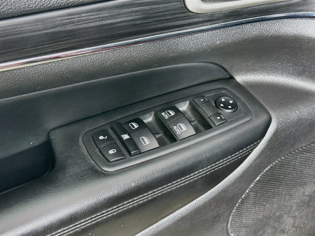 Used 2019 Jeep Grand Cherokee Limited AWD/4WD image 19