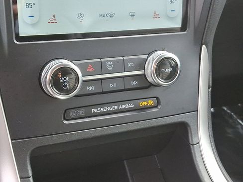 Used 2024 Ford Edge SEL image 15