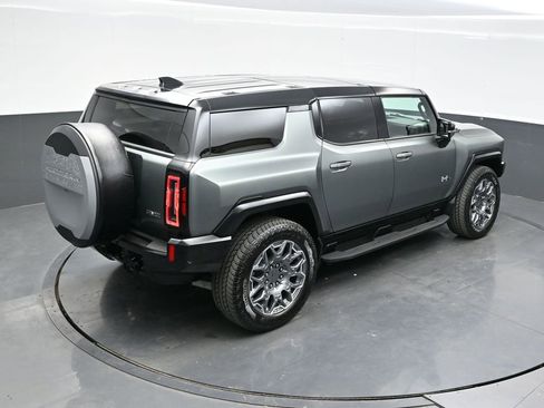 Used 2024 GMC Hummer EV 3X image 39