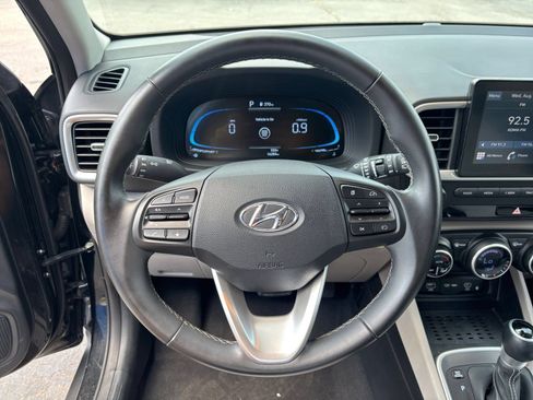 Used 2026 Hyundai Venue SEL FWD image 22
