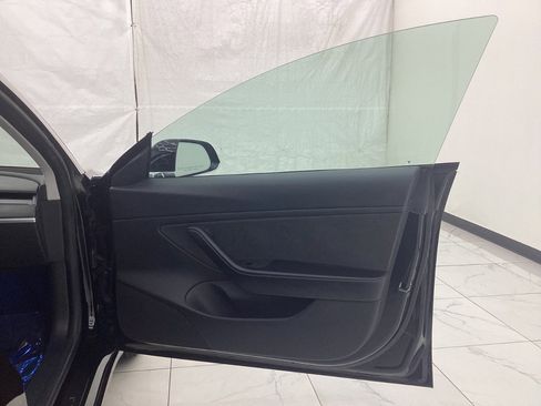 Used 2018 Tesla Model 3 Long Range image 19