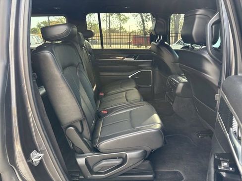 Used 2022 Jeep Wagoneer Series III image 9