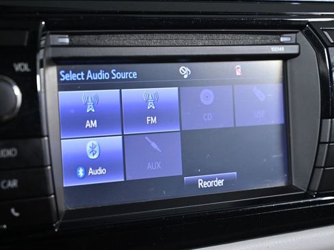 Used 2014 Toyota Corolla LE image 14