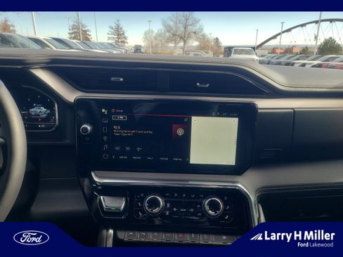 Used 2024 GMC Sierra 1500 Denali w/ Technology Package image 12