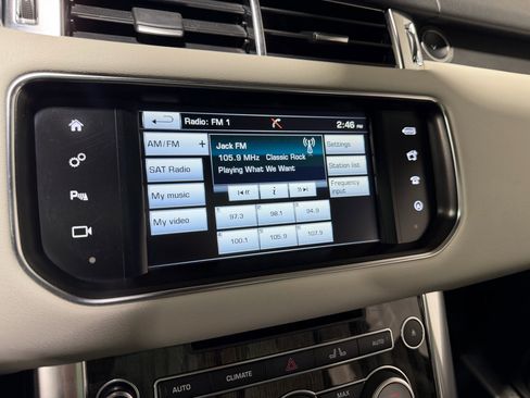 Used 2016 Land Rover Range Rover Sport HSE image 30