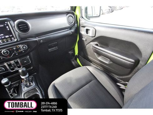 Used 2021 Jeep Gladiator Sport image 12