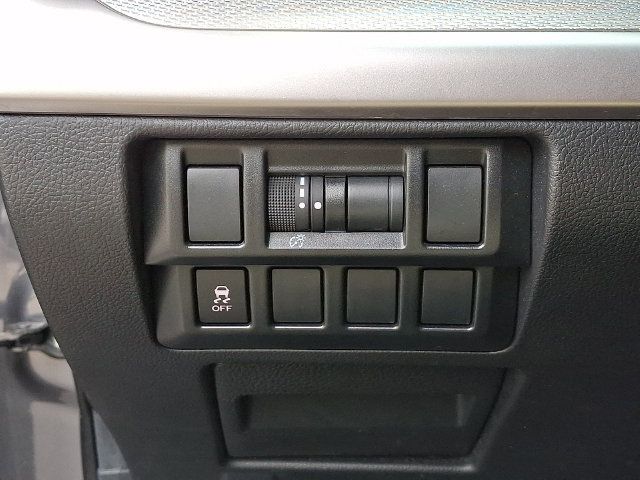 Used 2018 Subaru Outback 2.5i Premium AWD/4WD image 27