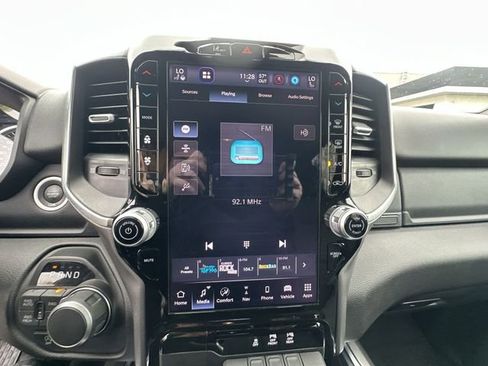 Used 2025 RAM 1500 Big Horn AWD/4WD image 13