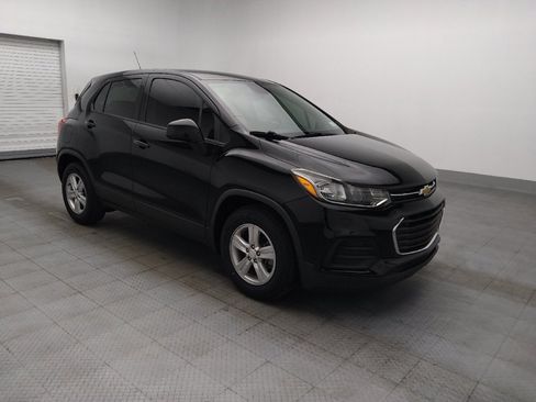 Used 2020 Chevrolet Trax LS FWD image 11