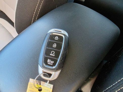 Used 2024 Hyundai Venue SEL FWD image 10