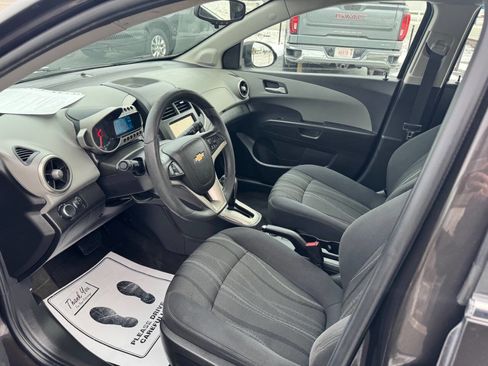 Used 2016 Chevrolet Sonic LT w/ Fun and Sun Package image 6