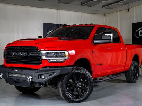 Used 2024 RAM 2500 Laramie w/ Night Edition AWD/4WD image 4
