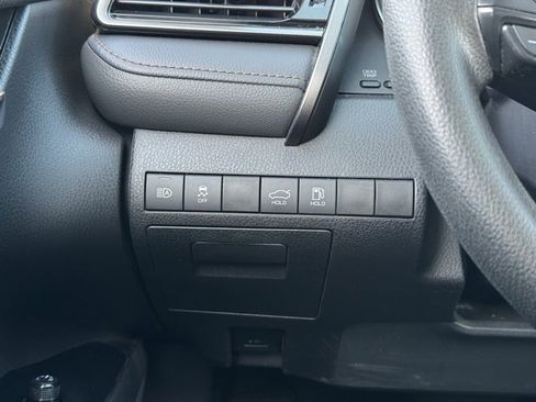 Certified 2020 Toyota Camry LE image 34