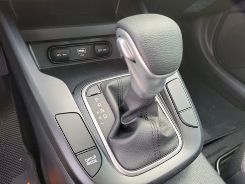 Used 2025 Kia Soul LX w/ LX Technology Package image 30